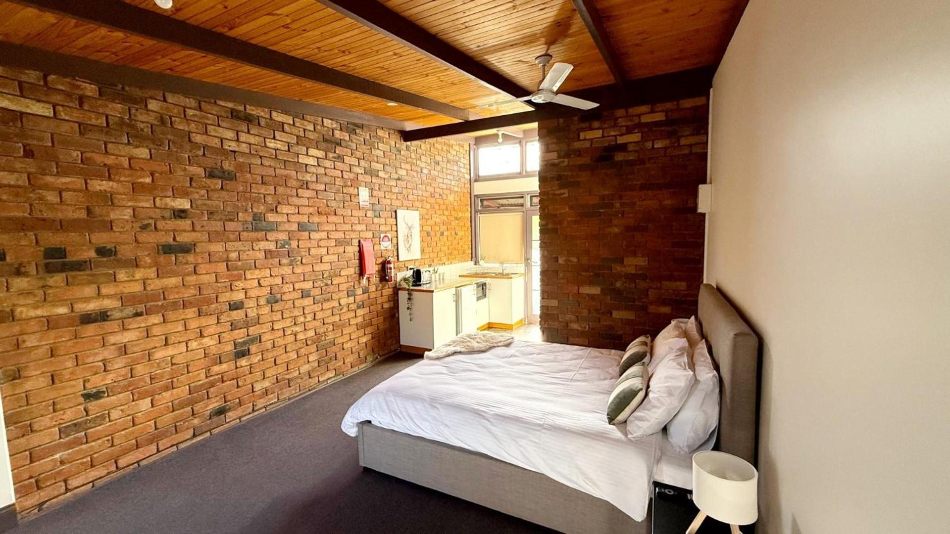 Colonial Bank Motel Omeo Buitenkant foto