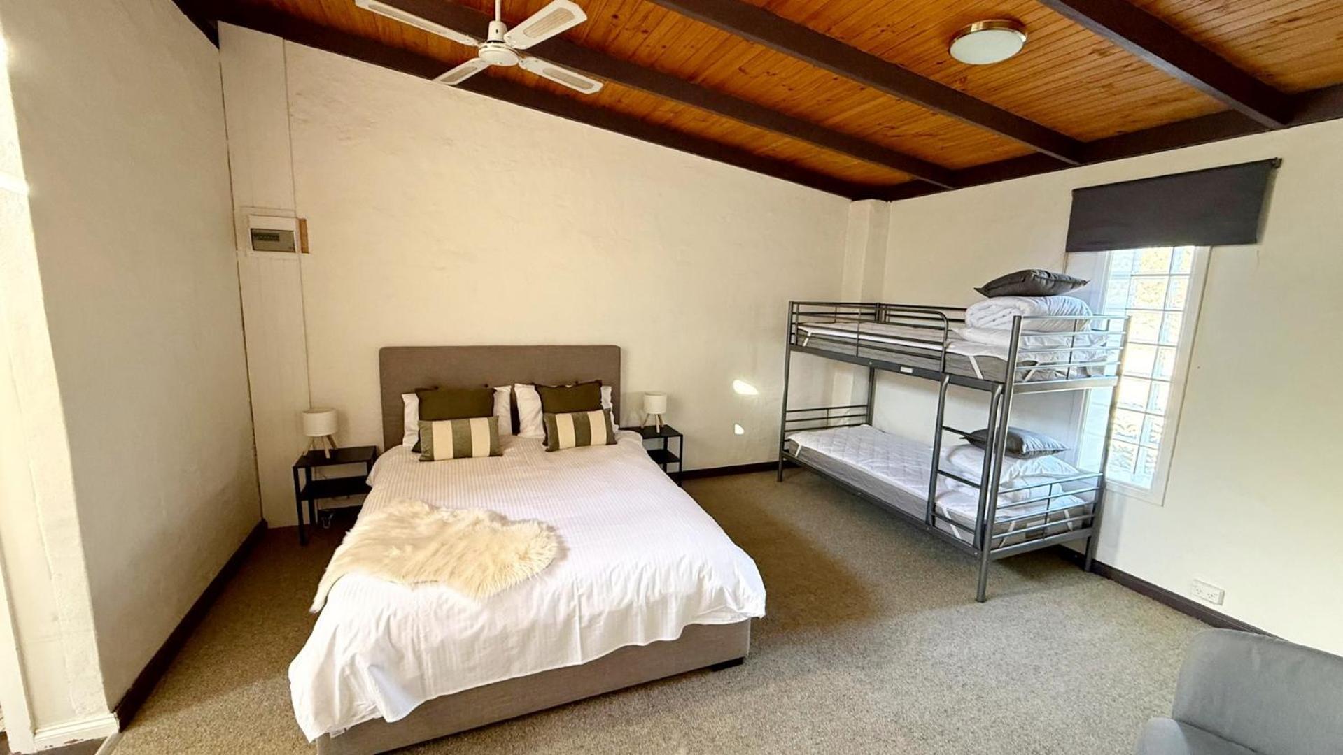 Colonial Bank Motel Omeo Buitenkant foto