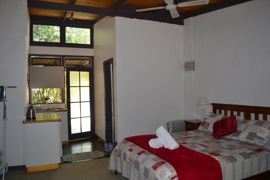 Colonial Bank Motel Omeo Kamer foto